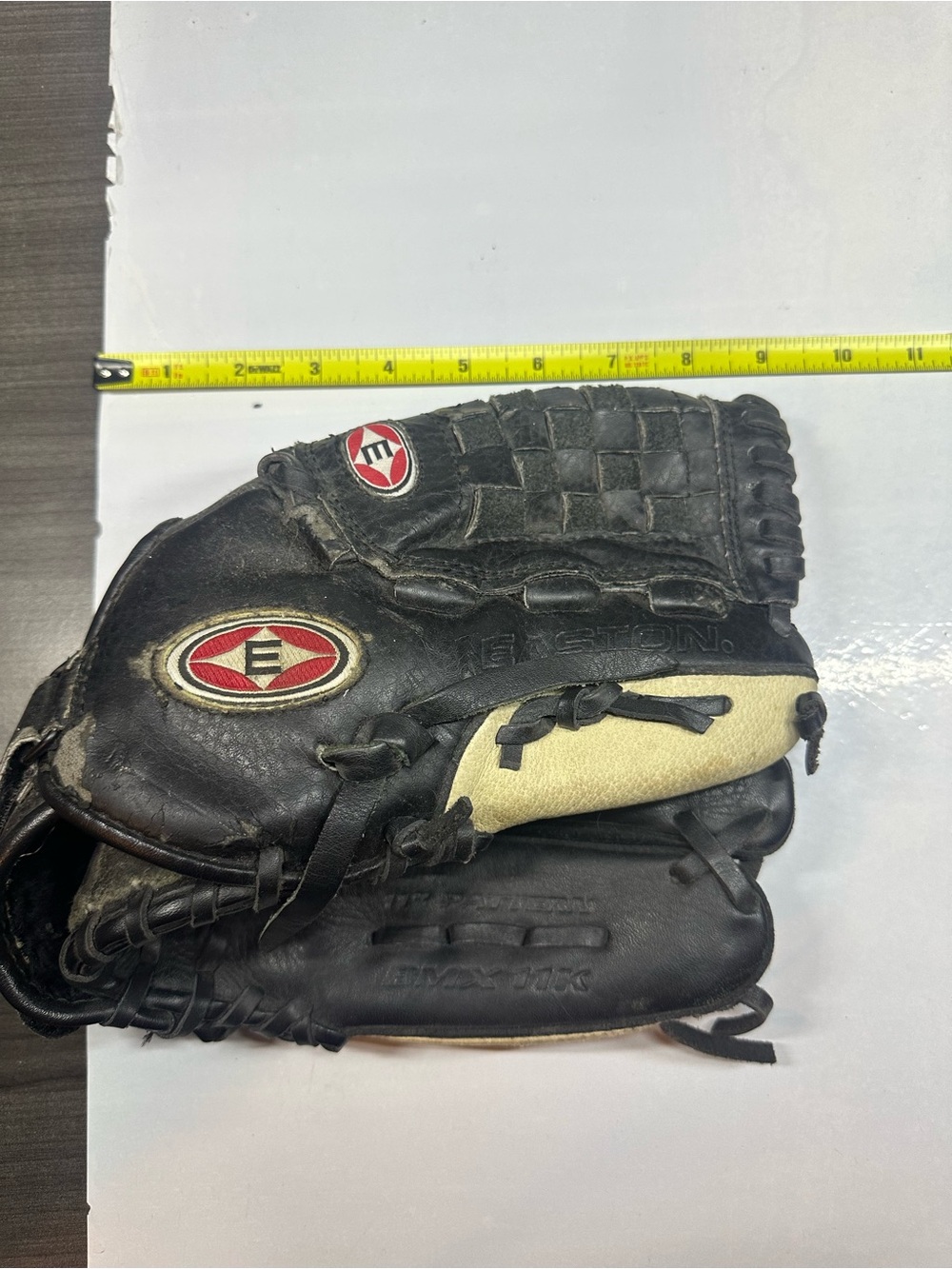 Kids Black and Cream Baseball Glove - Vintage Style